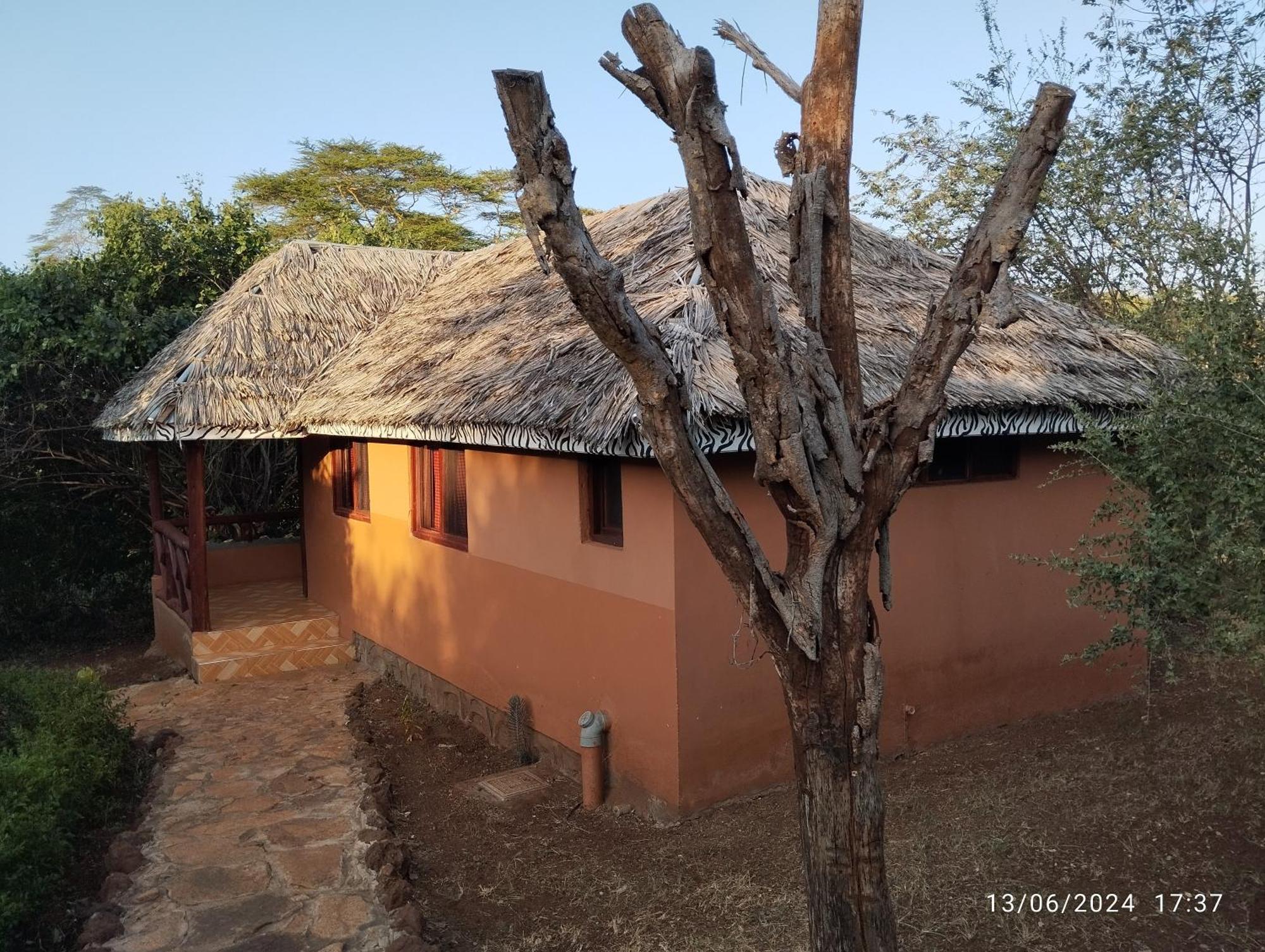 Отель Teen Ranch Kenya Амбосели Экстерьер фото